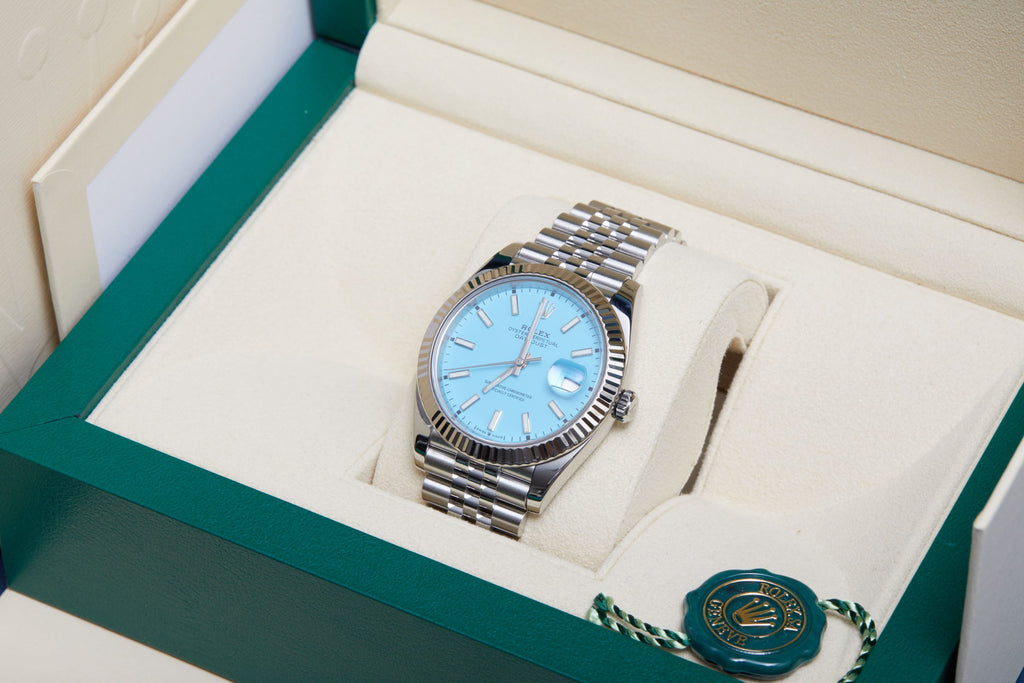 Date-just blue tiffany