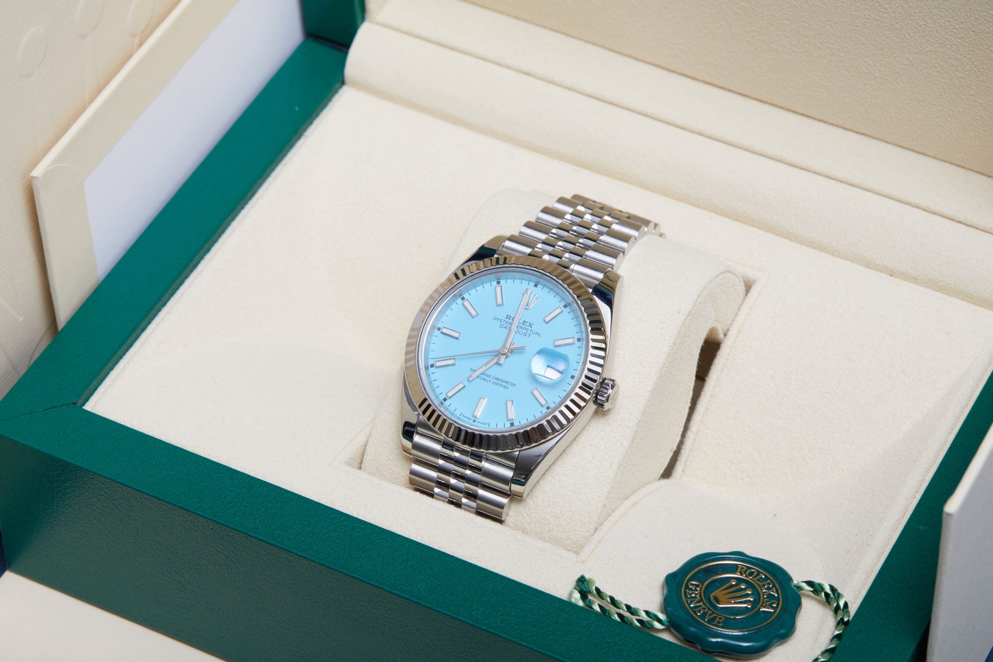 Date-just blue tiffany