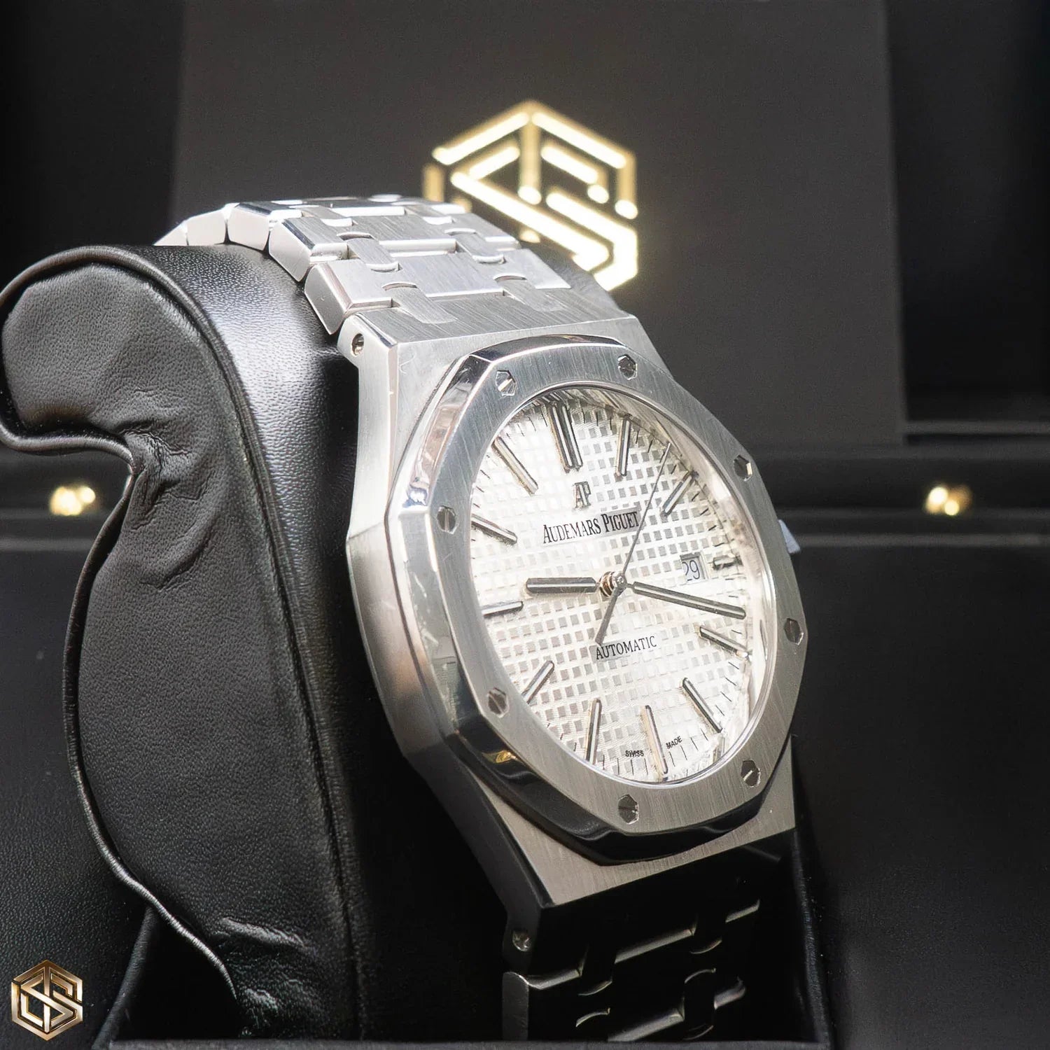 AP White dial
