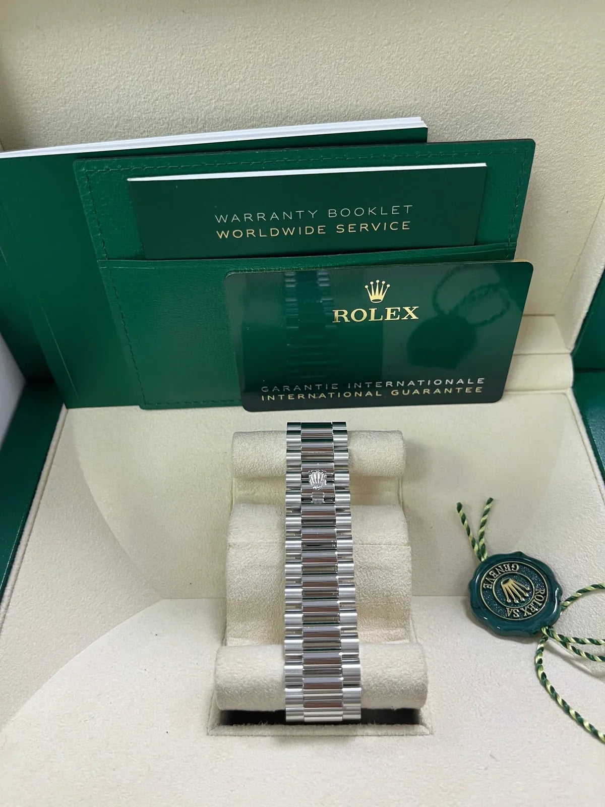 Day-date Ice-blue roman