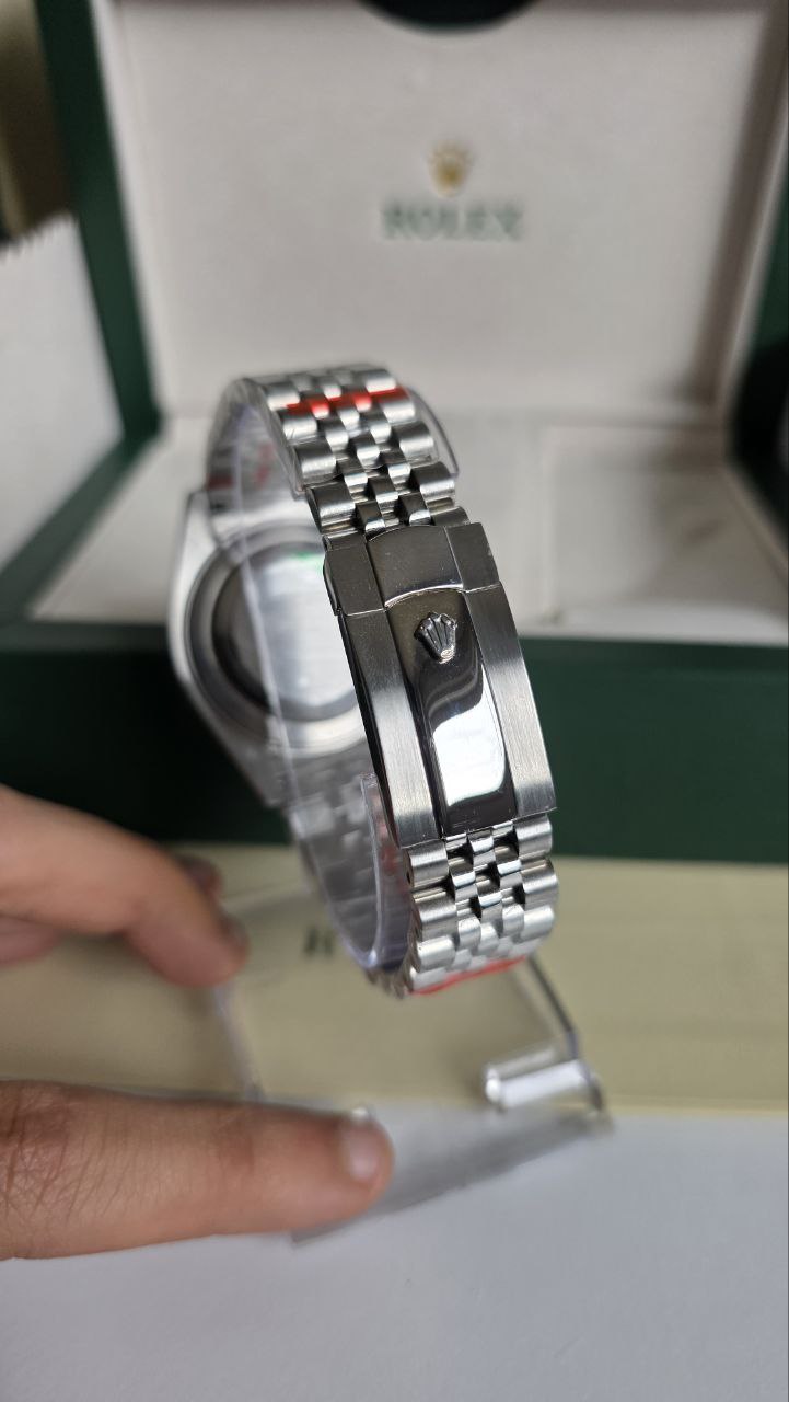 Date-just Green dial 2 millions 2000DA