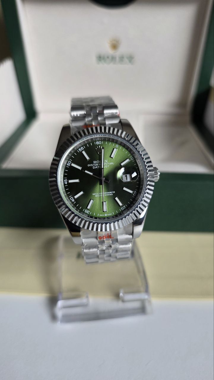 Date-just Green dial 2 millions 2000DA