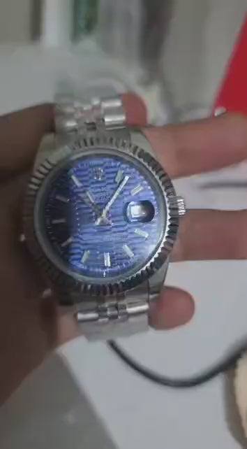 Date-just Blue motif