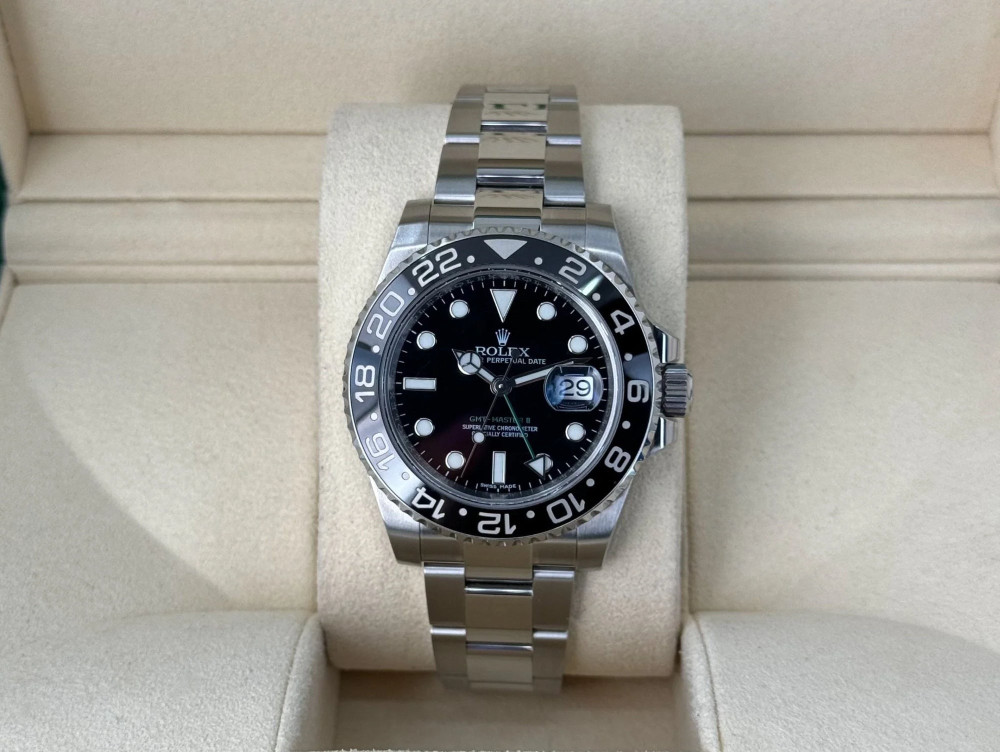 GMT-Master 2 Black bezel